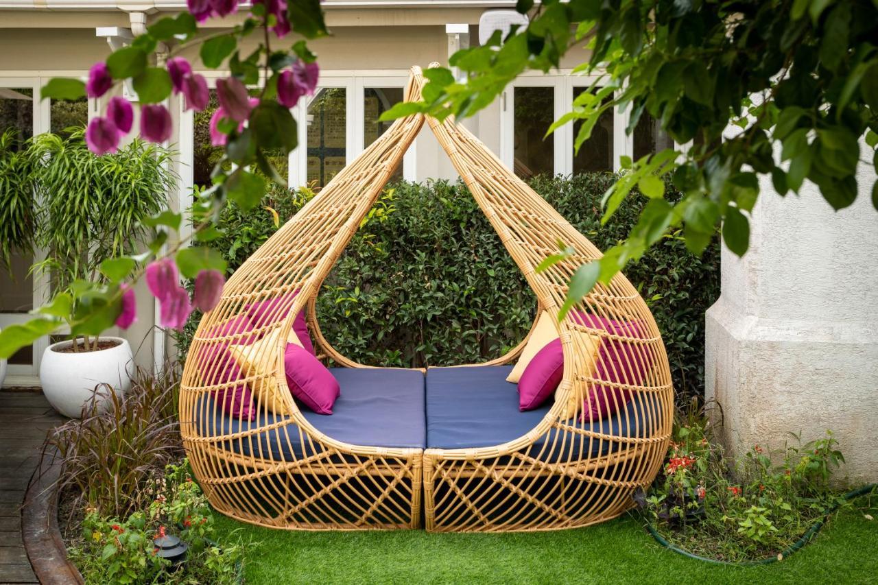 Hualien Farglory Hotel Yanliau Buitenkant foto A hanging daybed