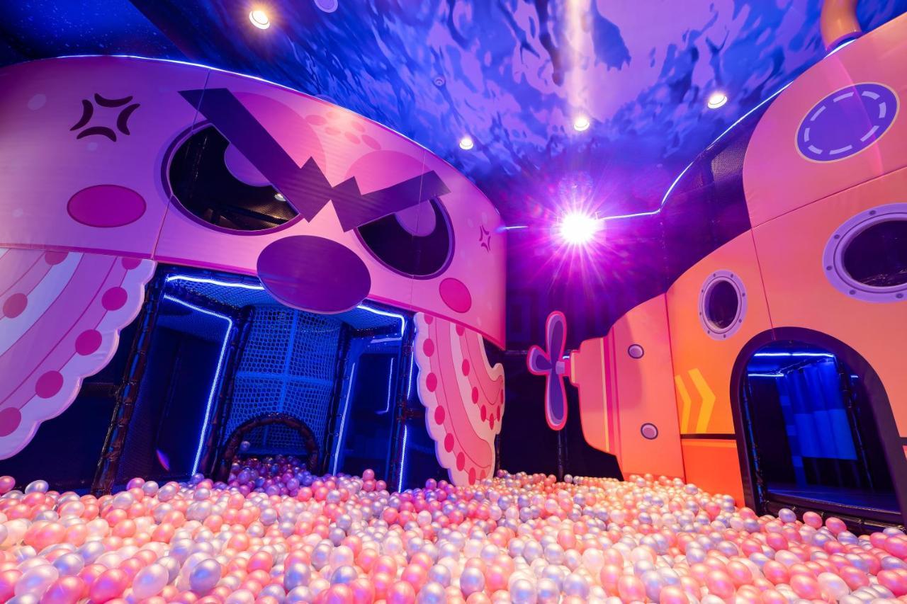 Hualien Farglory Hotel Yanliau Buitenkant foto The ball pit at the centre